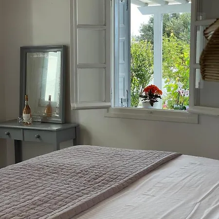 Alesta * Mykonos Town